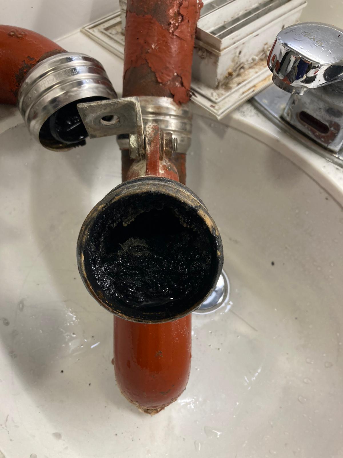 DrainFix HK 鑄鐵管硬化焦油 — 洗手盆下水管完全被封死